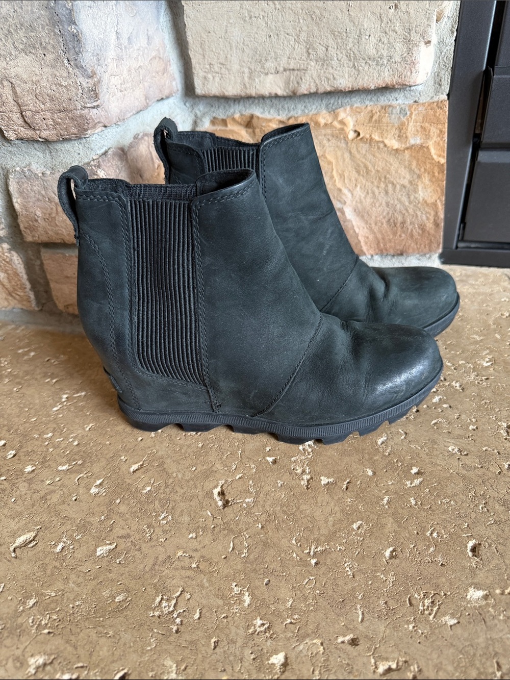 Sorel waterproof Joan of Arctic Wedge II Chelsea sz 8
